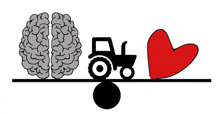 Tracteur au centre d'une balance avec un cerveau à gauche et un coeur à droite