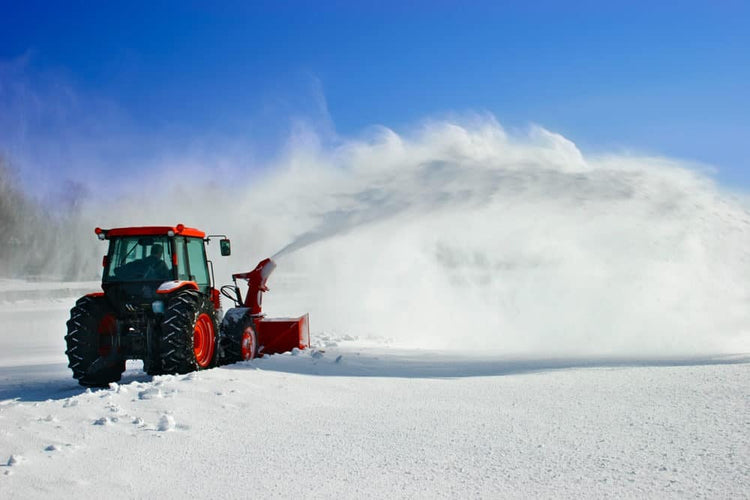 Tracteur et souffleuse à neige