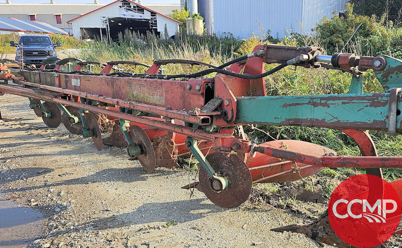 Load image into Gallery viewer, Plow Kverneland BB 115 | FOR PARTS

