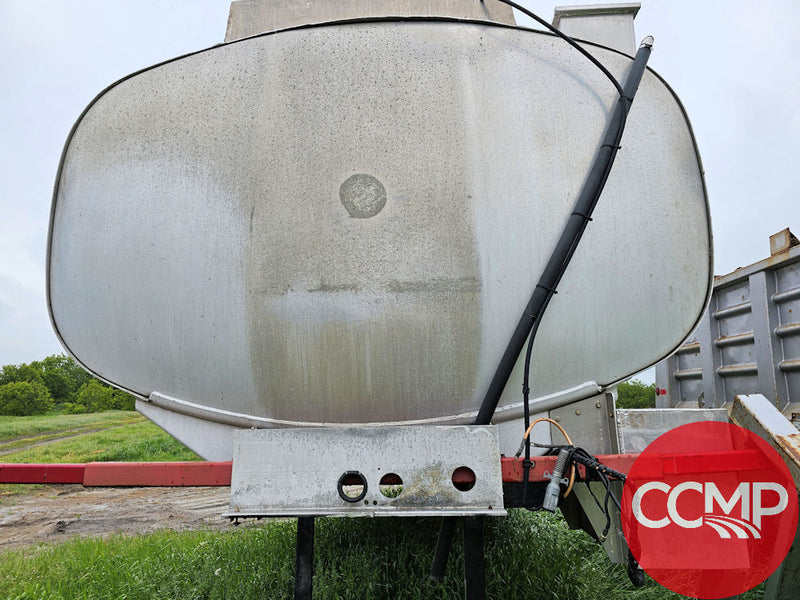 Load image into Gallery viewer, Manure Tank 3800 gallons
