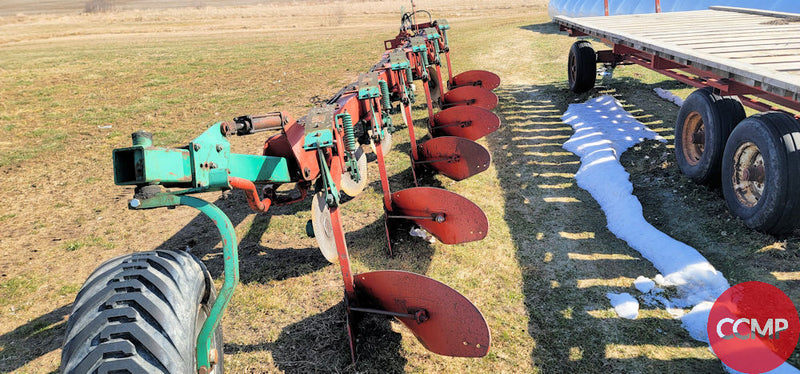 Load image into Gallery viewer, Plow Kverneland BB115 HD | 6-row
