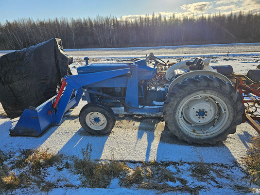 tractor Ford Model 3000