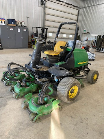 Load image into Gallery viewer, Front mower commercial John deere model 3245C
