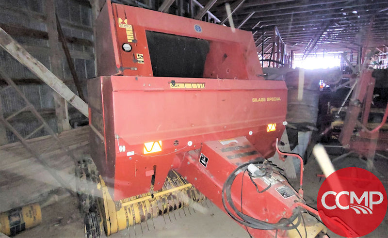 Load image into Gallery viewer, Round Baler New Holland 644
